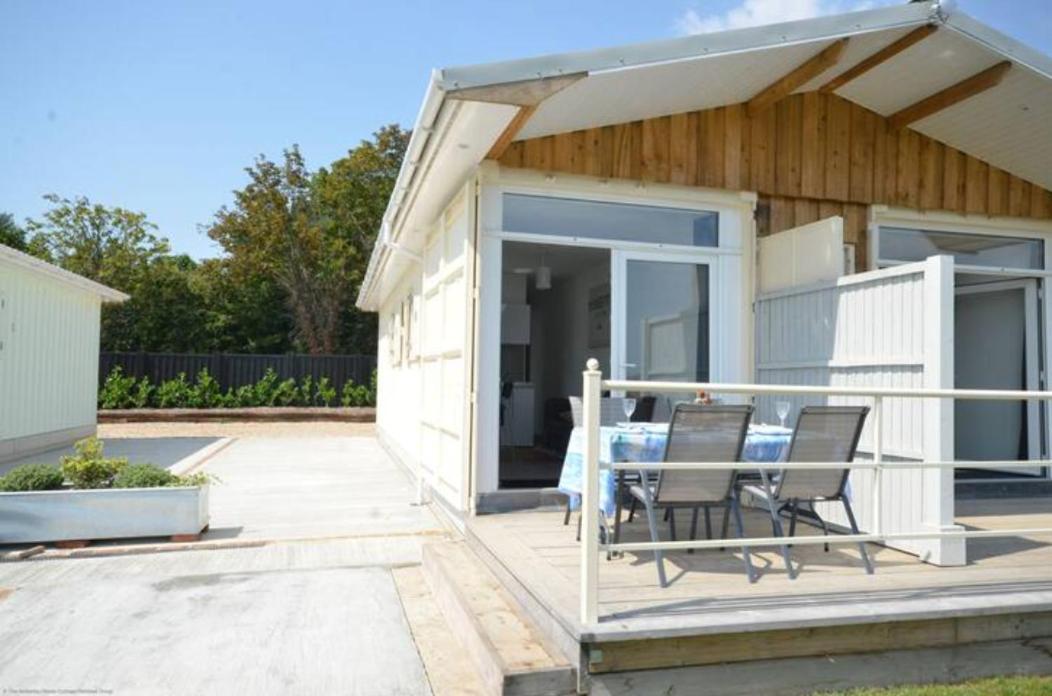 צ'יצ'סטר Lake Lodges מראה חיצוני תמונה