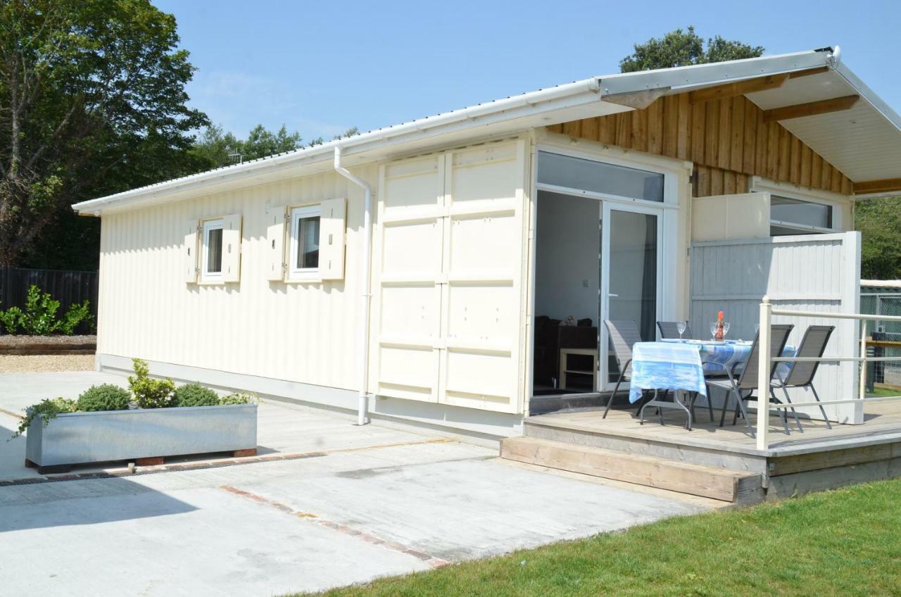 צ'יצ'סטר Lake Lodges מראה חיצוני תמונה